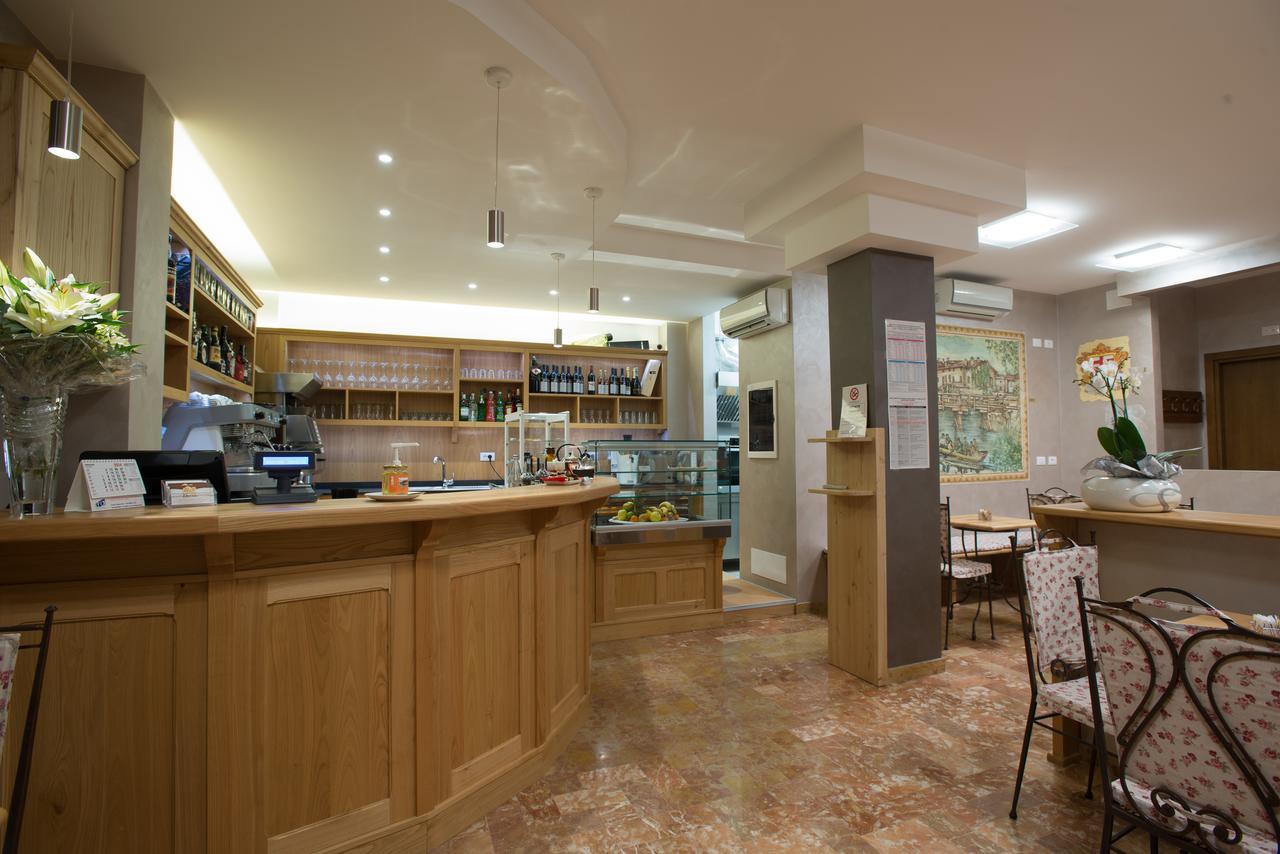 Hotel Italia Sacile Exterior photo